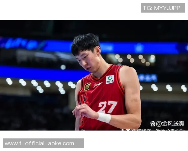 【“长身体”还在进行中？周琦十点半就喊着吃饭，阿联笑喷了！】