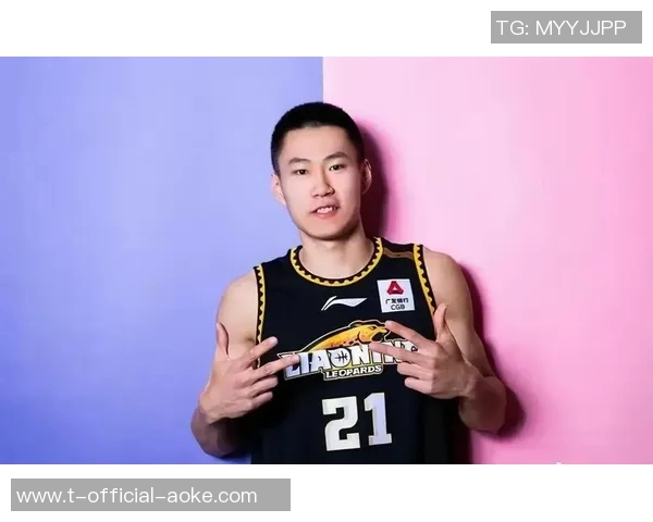 杨鸣谈队内新人：对吴昌泽还有更高要求